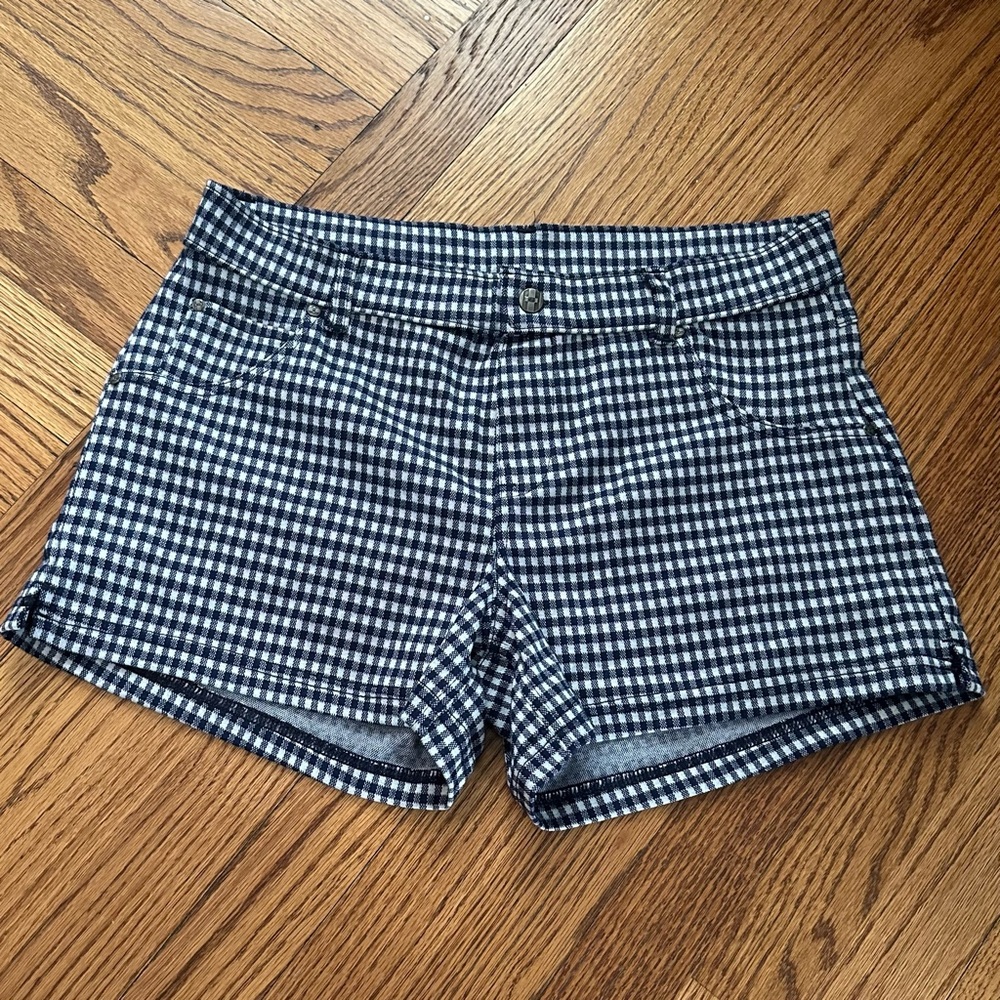 HUE Size Medium Shorts